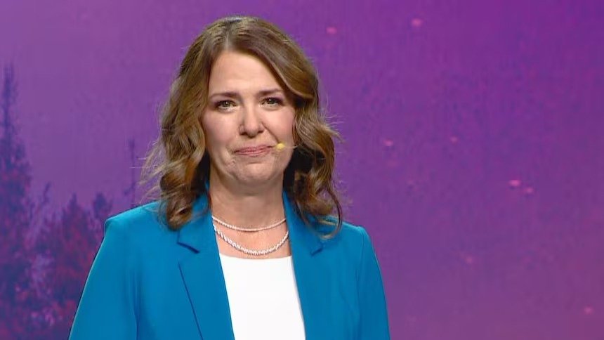 Danielle Smith vows to fight federal firearm ‘seizure’ program next week